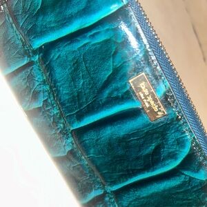 KATE SPADE NEDA KNIGHTSBRIDGE DARK TEAL ZIP AROUND WALLET/ CLUTCH